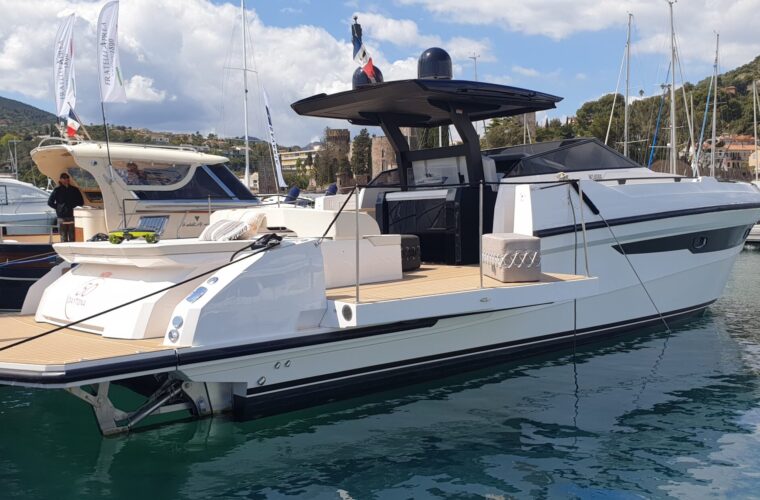 Daytona 50 - Rio Yachts au La Napoule Boat Show Mandelieu