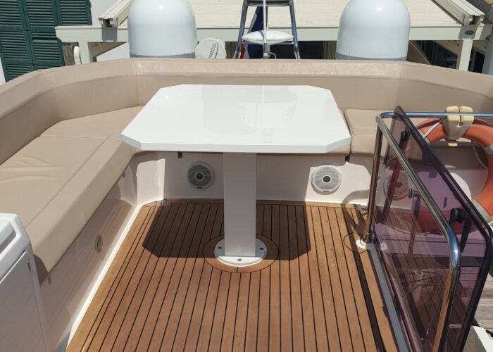 Ferretti 450