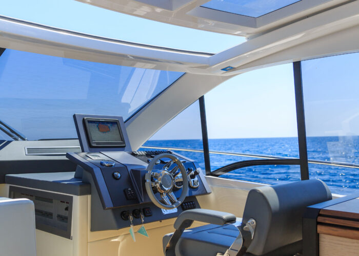 RY 44 COUPE SPORT PILOTAGE