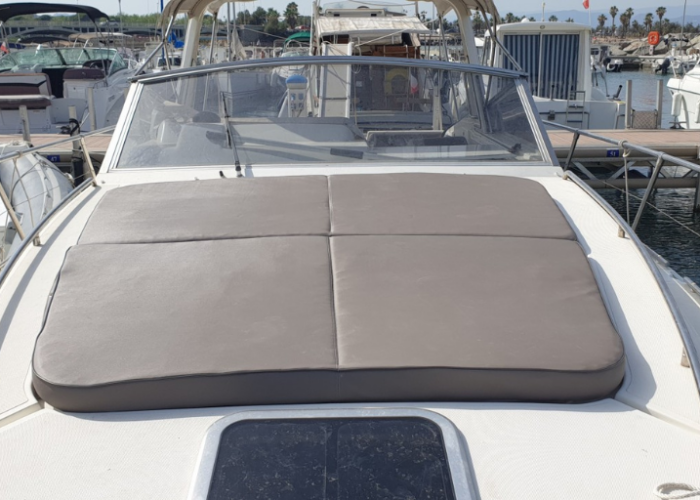 FIART 32 cockpit
