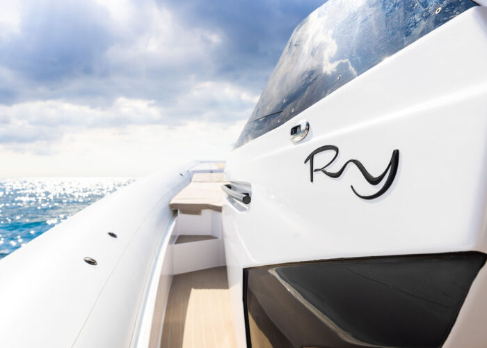 Bleu_Plaisance_Inagua_S_Rio_Yatchs_01
