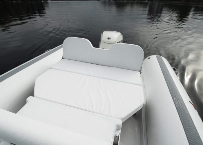 Bleu_Plaisance_MV_Marine_770_Bateau_semi_rigide10