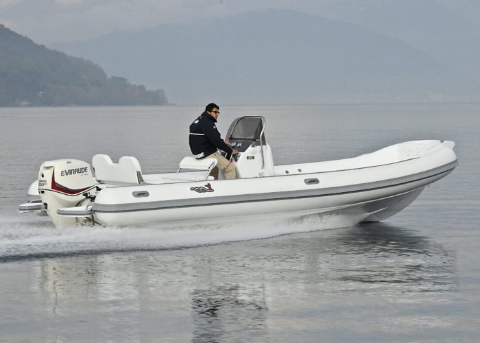 Bleu_Plaisance_MV_Marine_770_Bateau_semi_rigide6