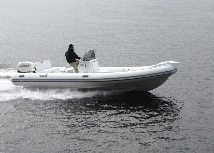Bleu_Plaisance_MV_Marine_770_Bateau_semi_rigide7