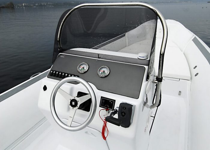 Bleu_Plaisance_MV_Marine_770_Bateau_semi_rigide8