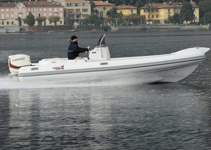 Bleu_Plaisance_MV_Marine_MV 650_Bateau_semi_rigide1