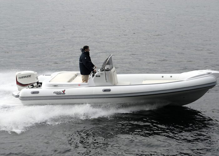 Bleu_Plaisance_MV_Marine_MV 650_Bateau_semi_rigide3
