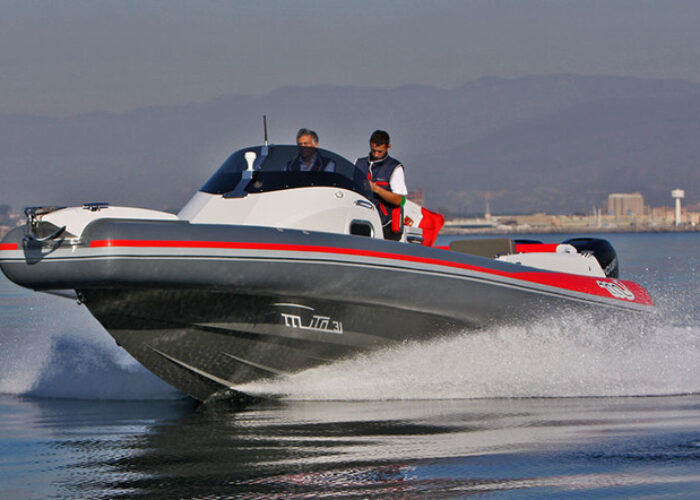 Bleu_Plaisance_MV_Marine_MV_Mito_31_Bateau_semi_rigide22