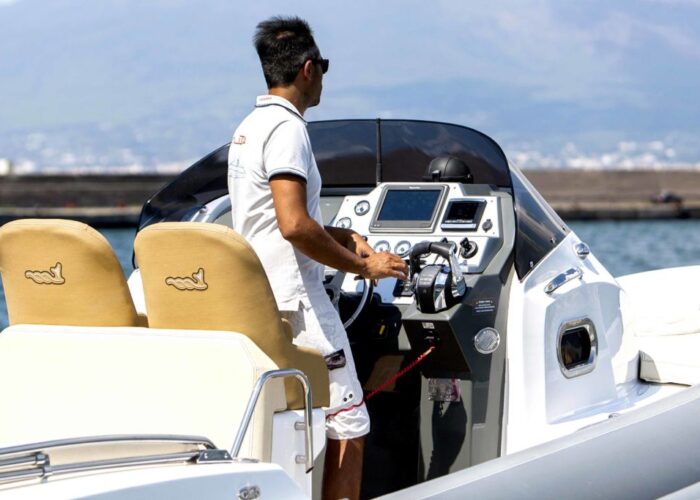 Bleu_Plaisance_MV_Marine_MV_Mito_31_Bateau_semi_rigide4