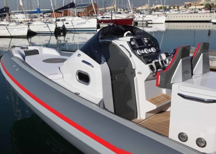 Bleu_Plaisance_MV_Marine_MV_Mito_31_Bateau_semi_rigide9