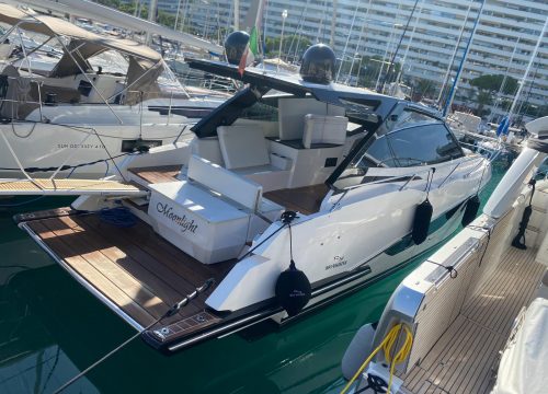 Bleu plaisance - Parana 38 - Rio Yachts