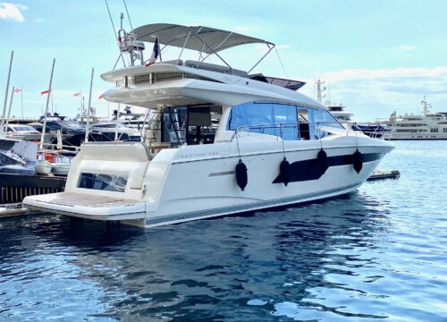 PRESTIGE 520F_2023 (1)