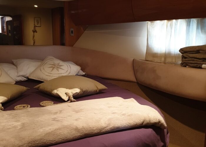 PRINCESS 45 Fly Cabine avant