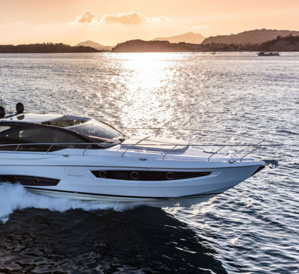bateau_rio-yachts-56-coupe-sport_8468858